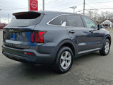 Used 2022 Kia Sorento LX image 4