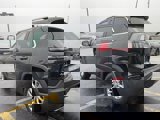 Used 2021 Jeep Cherokee Latitude Lux w/ Comfort/Convenience Group image 3