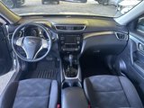 Used 2016 Nissan Rogue SV image 2