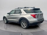Used 2022 Ford Explorer XLT w/ Equipment Group 202A image 3