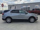 Used 2024 Chevrolet Equinox LT image 2