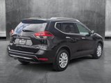 Used 2018 Nissan Rogue SV image 5