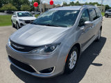 Used 2020 Chrysler Pacifica Touring-L image 3