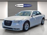 Used 2015 Chrysler 300 Limited w/ Driver Convenience Group image 3