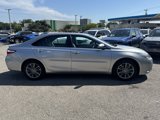 Used 2015 Toyota Camry SE image 2