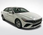 Used 2025 Hyundai Elantra SE image 3
