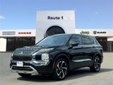 Used 2022 Mitsubishi Outlander SE image 2