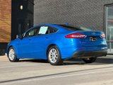Used 2020 Ford Fusion SE image 3