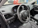 Used 2021 Jeep Cherokee Limited image 2