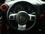 Used 2015 Jeep Wrangler Unlimited Rubicon image 3