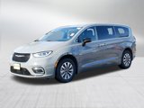 New 2025 Chrysler Pacifica Select image 3