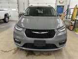 Used 2022 Chrysler Pacifica Touring-L image 2