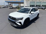 Used 2023 Volkswagen Taos SE w/ Panoramic Sunroof Package image 2