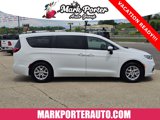 Used 2023 Chrysler Pacifica Touring-L image 6