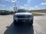 Used 2023 Jeep Grand Cherokee L Laredo image 3