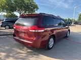 Used 2014 Toyota Sienna L image 5