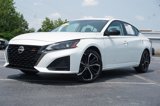 Used 2024 Nissan Altima 2.5 SR image 2
