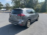 Used 2019 Nissan Rogue SV image 2