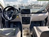Used 2011 Volkswagen Routan SE image 3