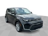 Used 2023 Kia Soul LX image 2