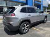 Used 2019 Jeep Cherokee Limited w/ Luxury Group image 4