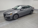 Used 2023 Nissan Altima 2.5 SV image 2