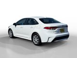 Used 2022 Toyota Corolla LE image 3