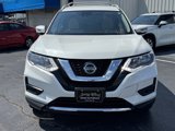 Used 2019 Nissan Rogue SV image 2