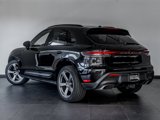 Certified 2024 Porsche Macan image 3