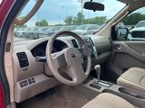 Used 2011 Nissan Frontier SV image 6
