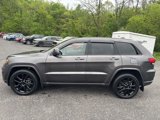 Used 2020 Jeep Grand Cherokee Altitude image 2