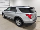 Used 2022 Ford Explorer XLT w/ Equipment Group 202A image 6