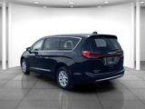Used 2023 Chrysler Pacifica Touring-L image 5