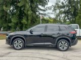 Used 2021 Nissan Rogue SV image 2