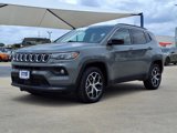 Used 2024 Jeep Compass Latitude image 3