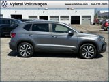 Used 2022 Volkswagen Taos SE w/ Panoramic Sunroof Package image 2