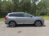 Used 2020 Nissan Pathfinder Platinum image 5