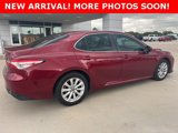 Used 2018 Toyota Camry LE image 3