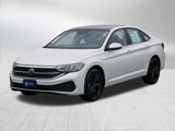 Certified 2024 Volkswagen Jetta SE w/ Panoramic Sunroof Package image 3