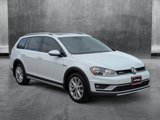 Used 2017 Volkswagen Golf S image 3