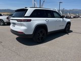 Used 2023 Jeep Grand Cherokee Altitude image 3