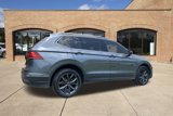 Used 2022 Volkswagen Tiguan SE image 3