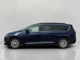 Used 2017 Chrysler Pacifica Touring-L image 4