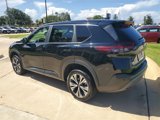 Used 2023 Nissan Rogue SV image 3