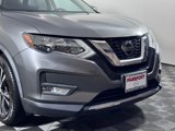 Used 2018 Nissan Rogue SL image 3