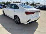 Used 2022 Kia Forte LXS image 6