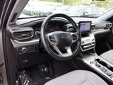 Certified 2021 Ford Explorer XLT w/ Equipment Group 202A image 3