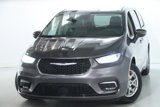 Used 2023 Chrysler Pacifica Touring-L image 3