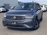 Used 2024 Volkswagen Tiguan SE image 3