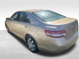 Used 2010 Toyota Camry LE image 3